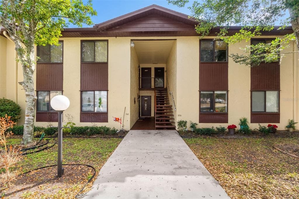 520 SILVER COURSE UNIT B OCALA, FL 34472