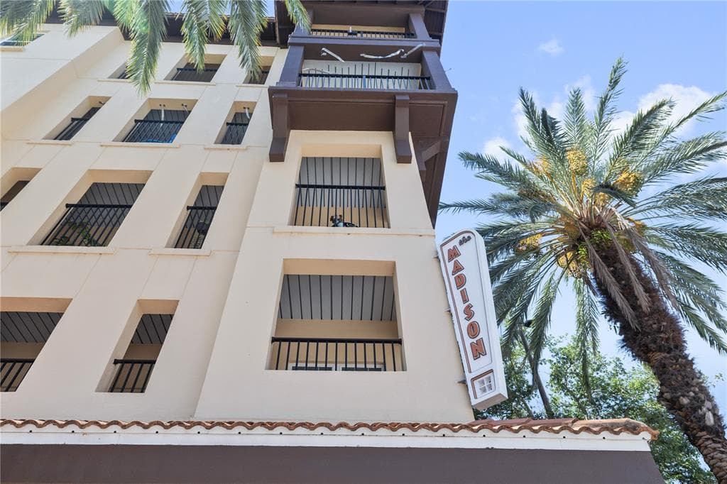 100 4TH AVENUE S UNIT 103 ST PETERSBURG, FL 33701