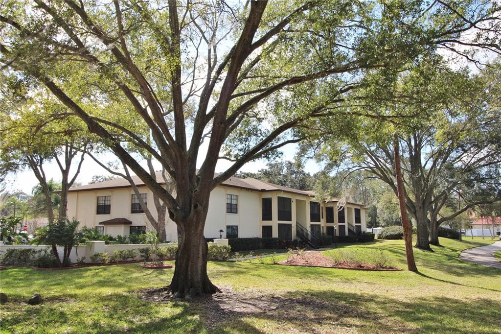 3400 CRYSTAL COURT W UNIT O PALM HARBOR, FL 34685