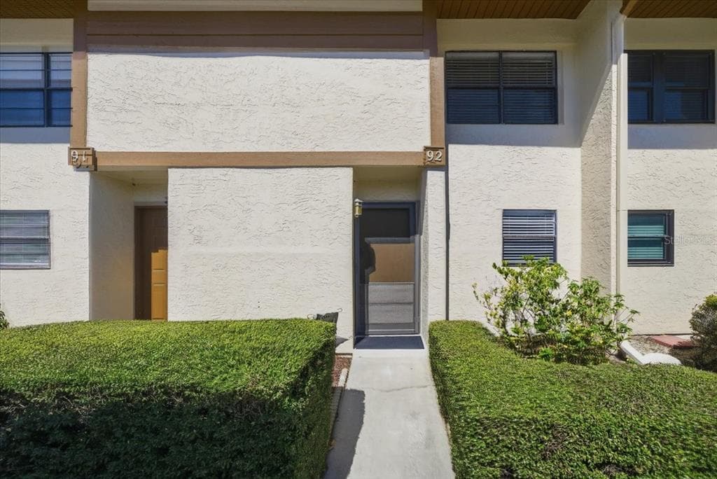 9209 SEMINOLE BOULEVARD UNIT 92 SEMINOLE, FL 33772