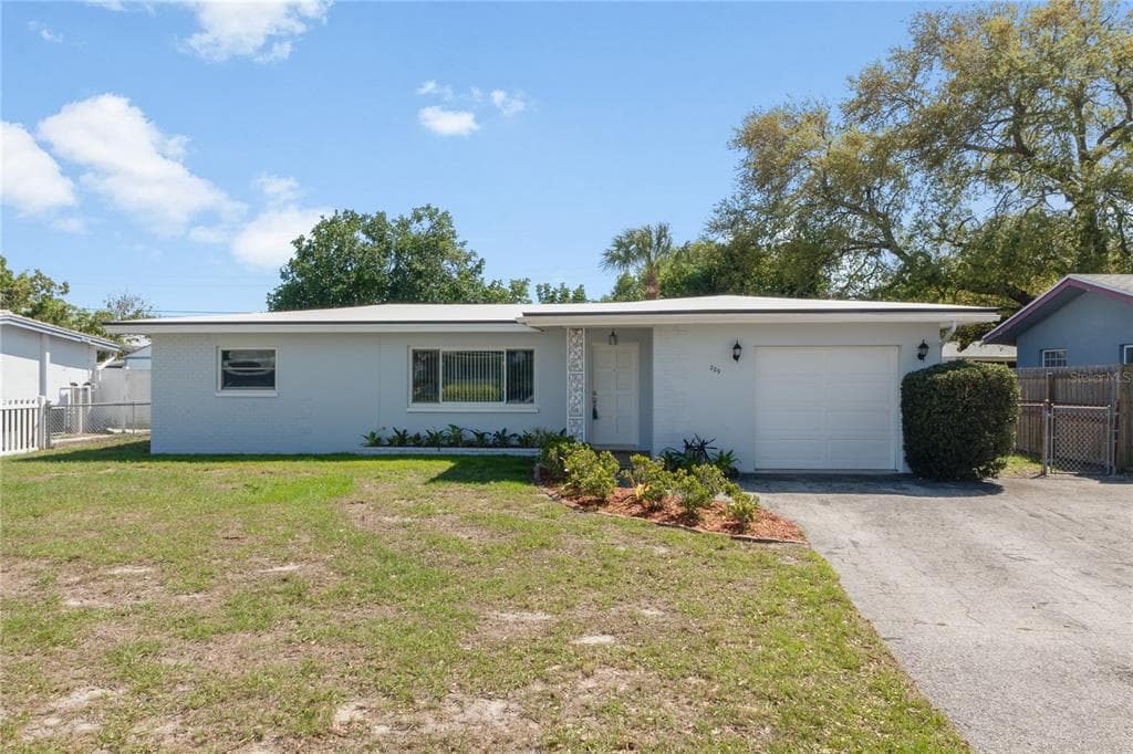 229 ANDREA DRIVE LARGO, FL 33770