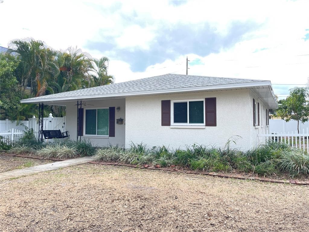 126 18TH AVENUE NE ST PETERSBURG, FL 33704