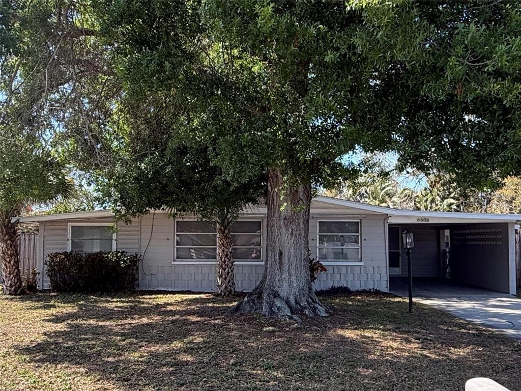 6608 12TH STREET W BRADENTON, FL 34207
