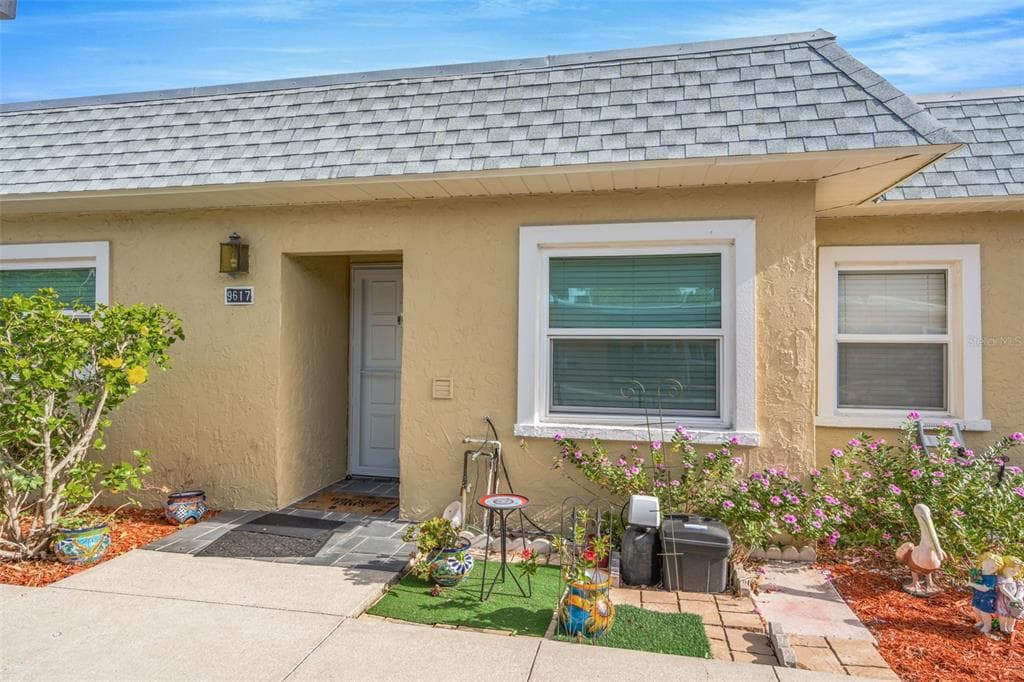 9617 BRASSIE COURT
