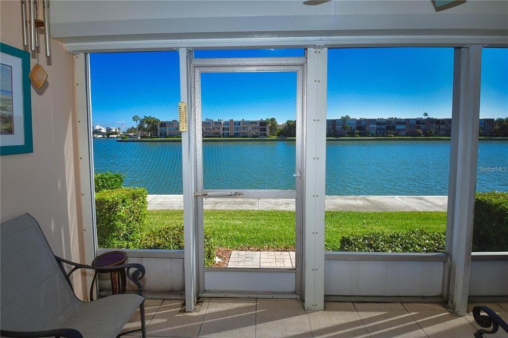 7645 SUN ISLAND DRIVE S UNIT 103 SOUTH PASADENA, FL 33707