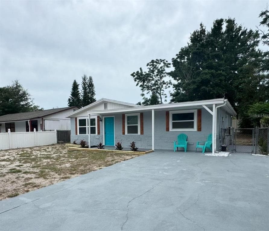 4041 LAS VEGAS DRIVE NEW PORT RICHEY, FL 34653