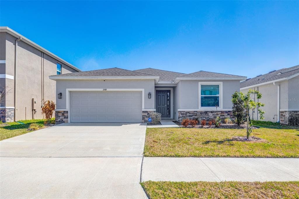 2518 CHAPEL OAK BEND WESLEY CHAPEL, FL 33543