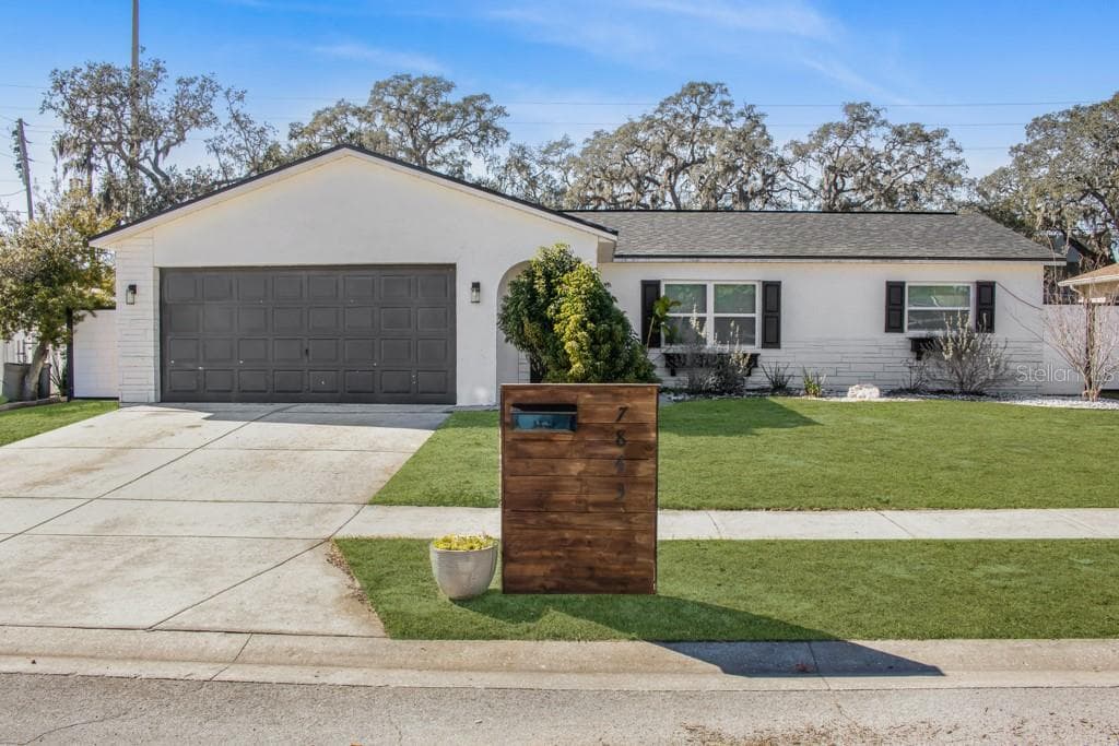 7843 CROSIER COURT NEW PORT RICHEY, FL 34653