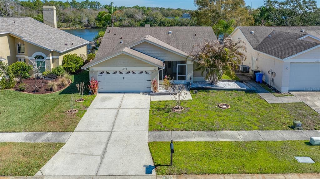8713 IMPERIAL COURT TAMPA, FL 33635