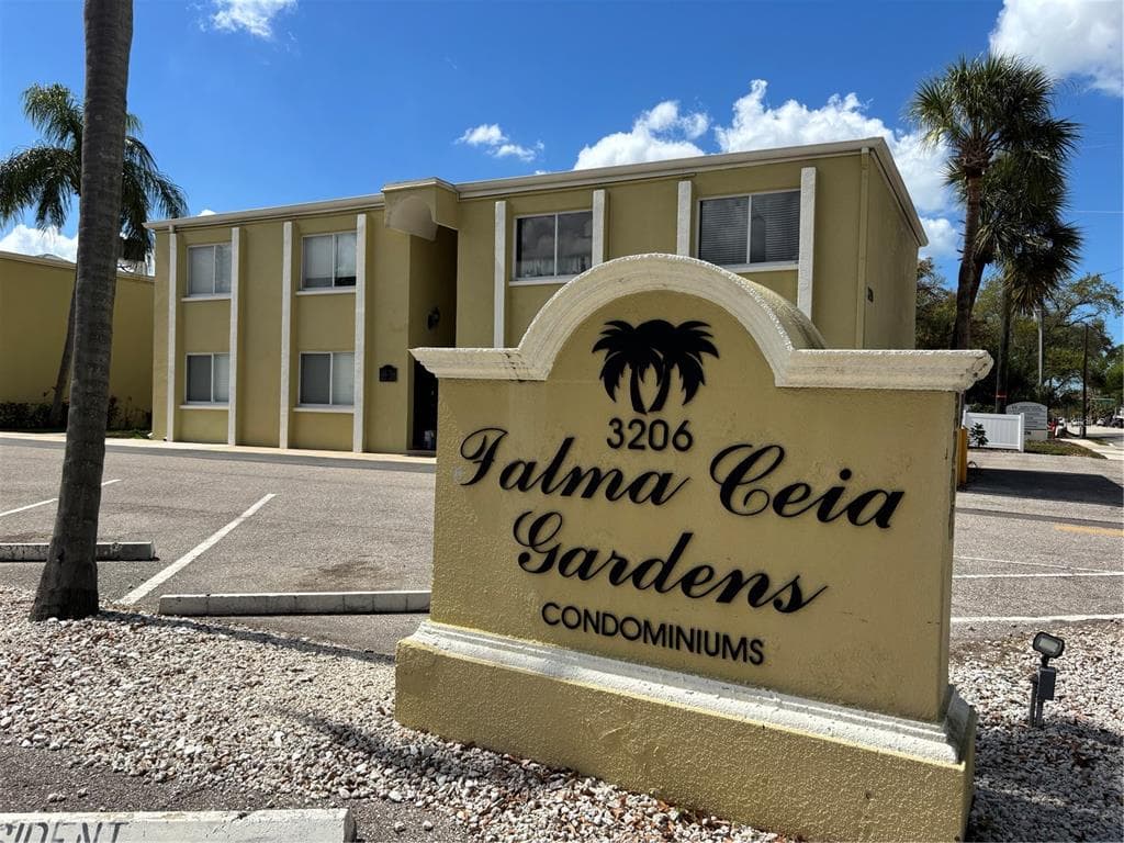3206 W AZEELE STREET UNIT 230 TAMPA, FL 33609