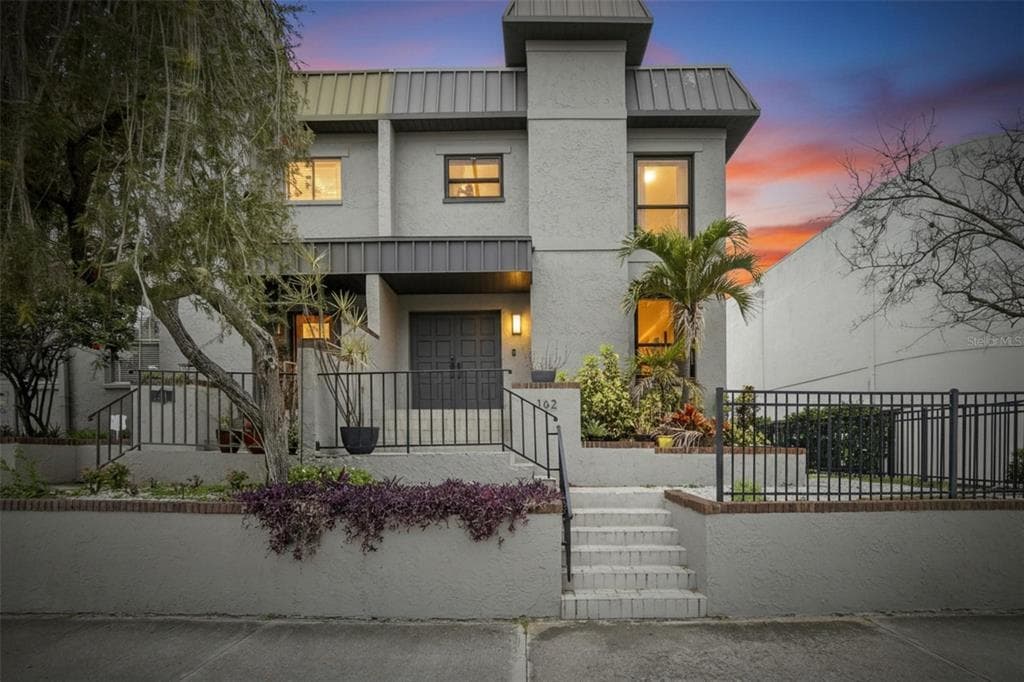 162 E DAVIS BOULEVARD TAMPA, FL 33606
