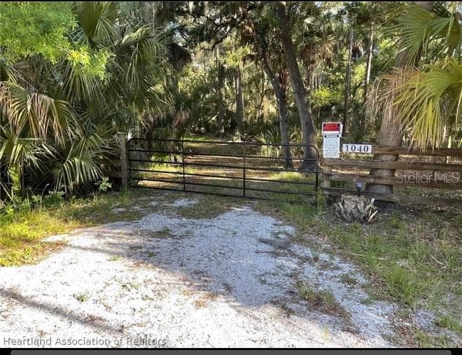 1040 CRACKER HAMMOCK SEBRING, FL 33875