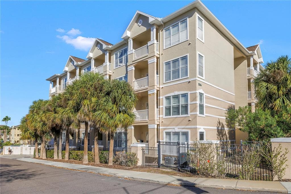 1216 S MISSOURI AVENUE UNIT 415 CLEARWATER, FL 33756