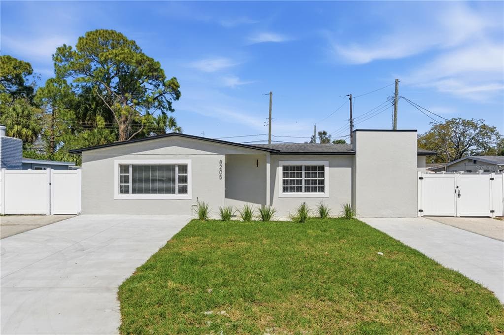 8205 TANGLEWOOD LANE