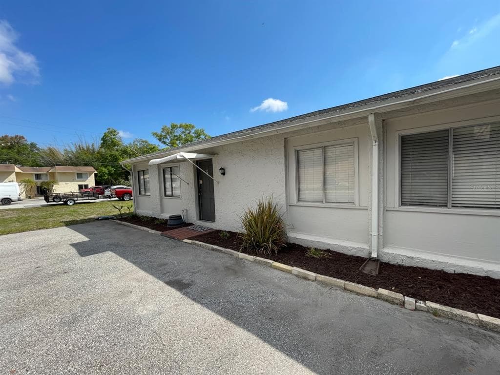 2285 RICHTER STREET DUNEDIN, FL 34698