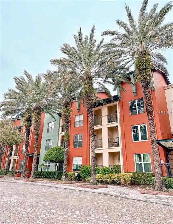 2320 W AZEELE STREET UNIT 327 TAMPA, FL 33609