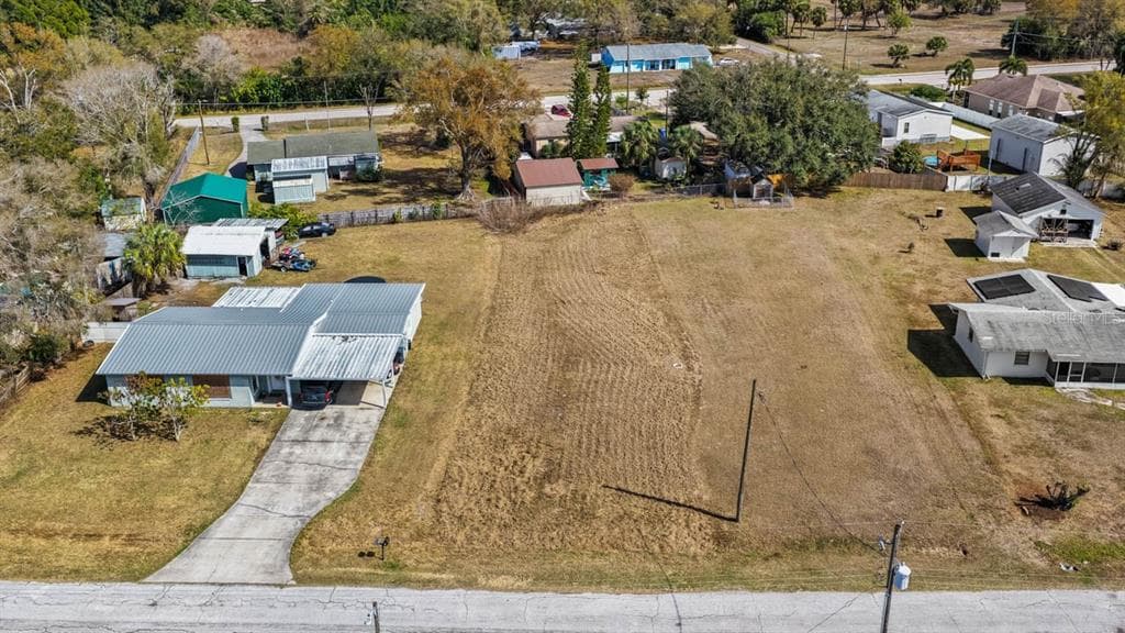 910 LYTLE ST SW RUSKIN, FL 33570