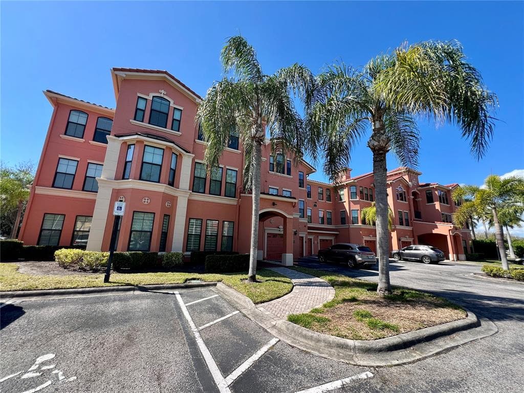 2705 VIA MURANO UNIT 135 CLEARWATER, FL 33764