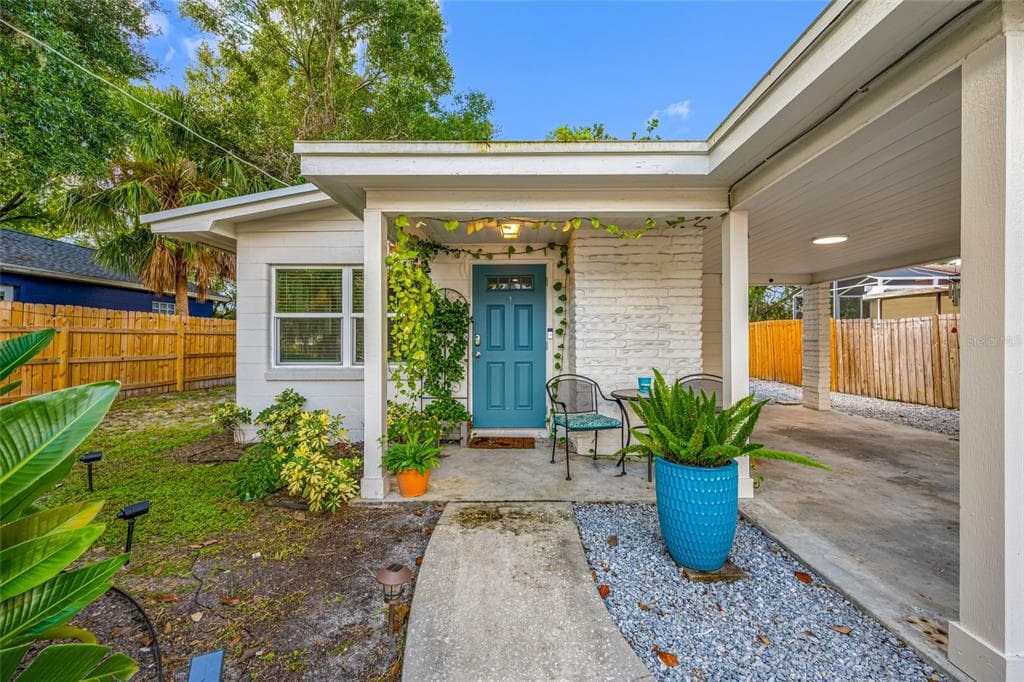 1303 E NORFOLK STREET TAMPA, FL 33604