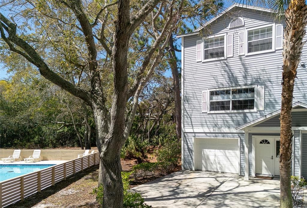 510 RYANS WOODS LANE PALM HARBOR, FL 34683