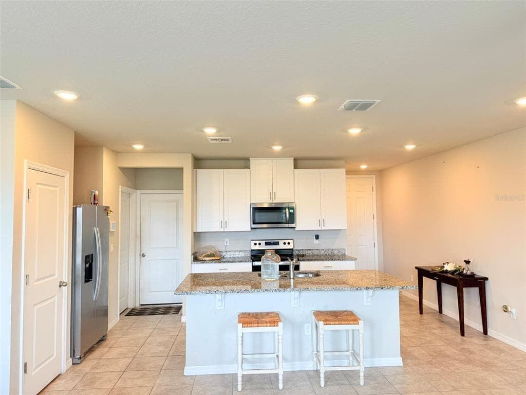 7727 MOMENTUM PARKWAY WESLEY CHAPEL, FL 33545