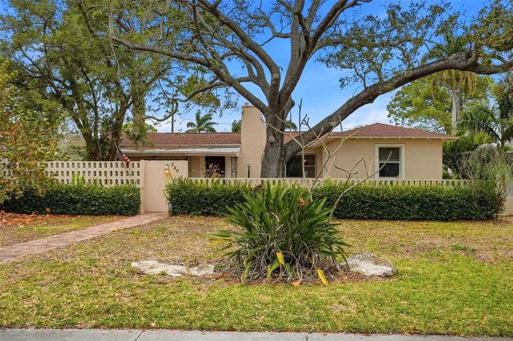 280 SNELL ISLE BOULEVARD NE ST PETERSBURG, FL 33704