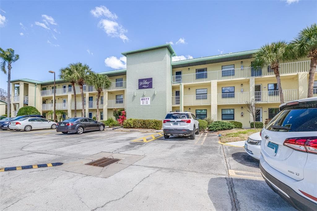 6077 113TH STREET UNIT 621 SEMINOLE, FL 33772