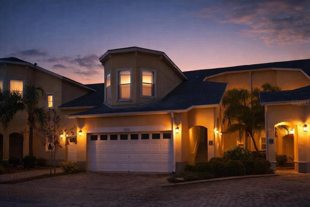 3917 SERENADE LANE LAKELAND, FL 33811