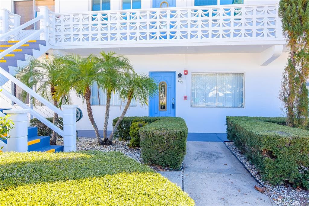 8325 112TH STREET UNIT 109 SEMINOLE, FL 33772