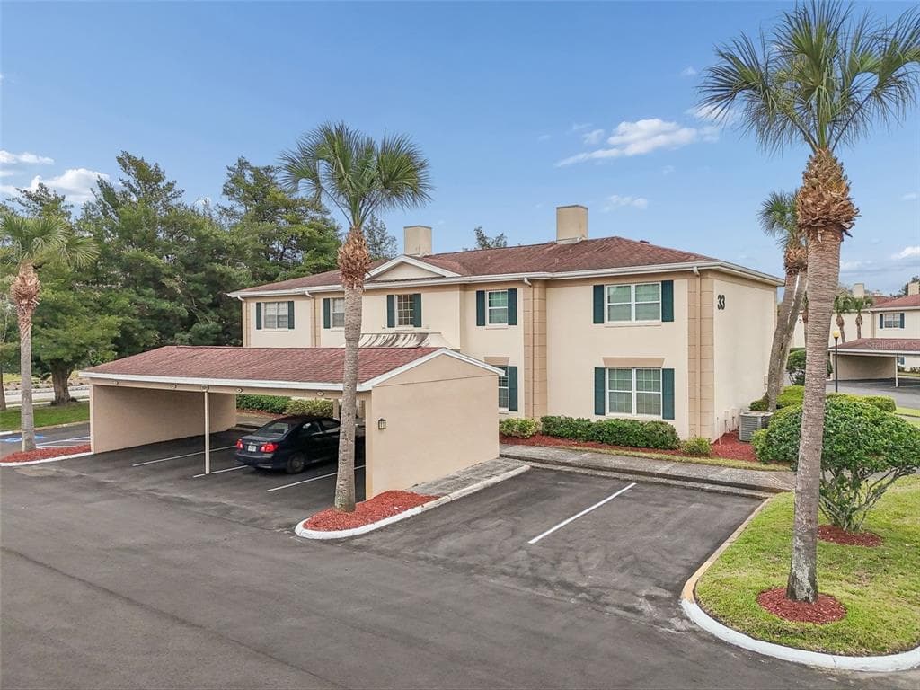 10375 CARROLLWOOD LANE UNIT 332 TAMPA, FL 33618