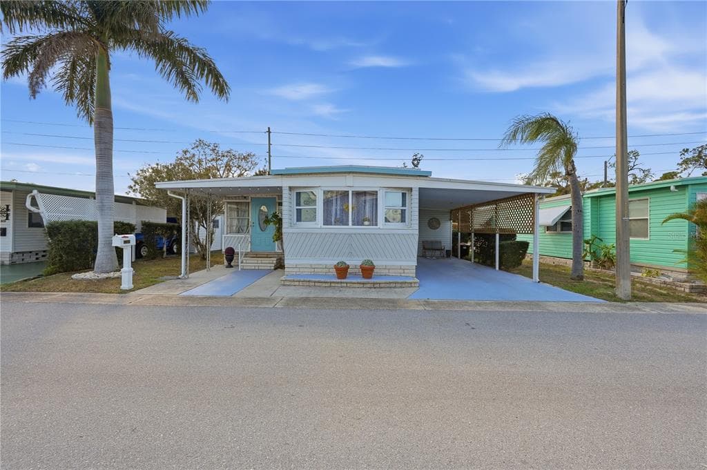 82008 A STREET N UNIT 8 PINELLAS PARK, FL 33781