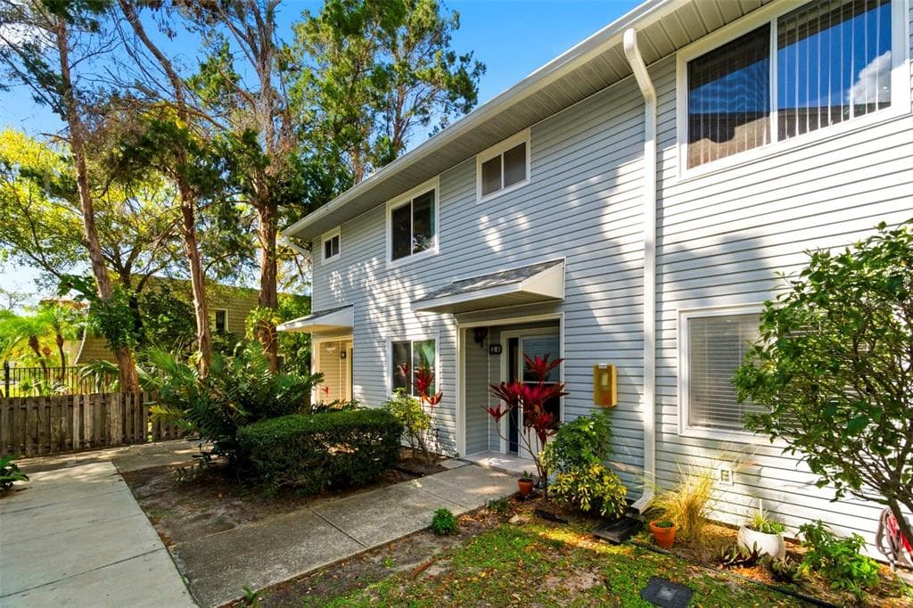 500 NEW YORK AVENUE UNIT 34 DUNEDIN, FL 34698