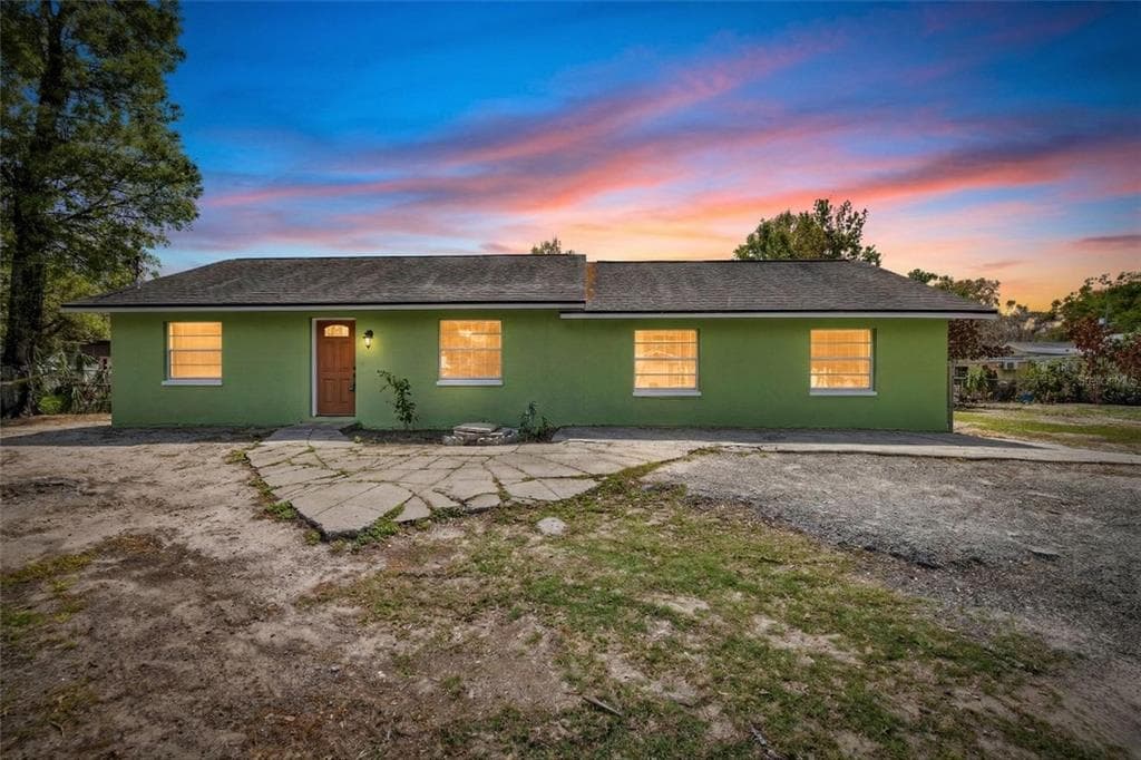 7407 S 33RD AVENUE S TAMPA, FL 33619
