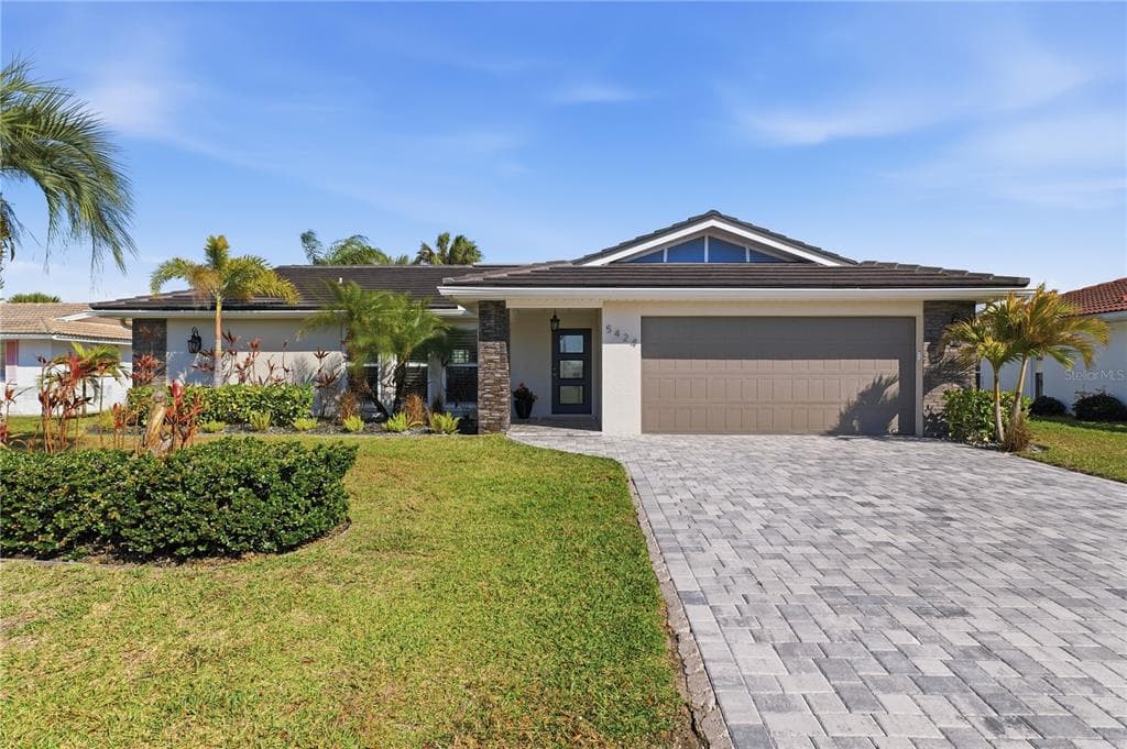 5424 PILOTS PLACE NEW PORT RICHEY, FL 34652