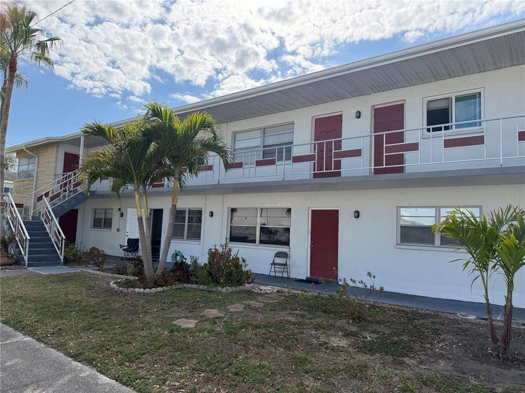 5850 18TH STREET N UNIT 16 ST PETERSBURG, FL 33714