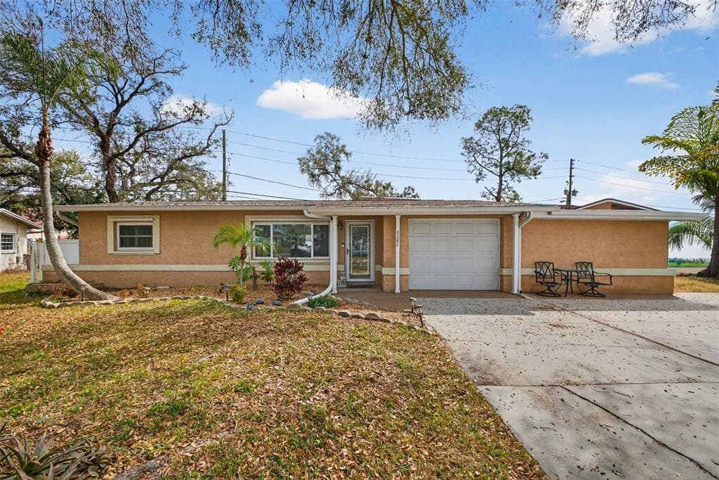 6285 101ST WAY SEMINOLE, FL 33772