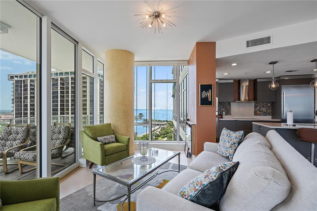 175 1ST STREET S UNIT 2102 ST PETERSBURG, FL 33701