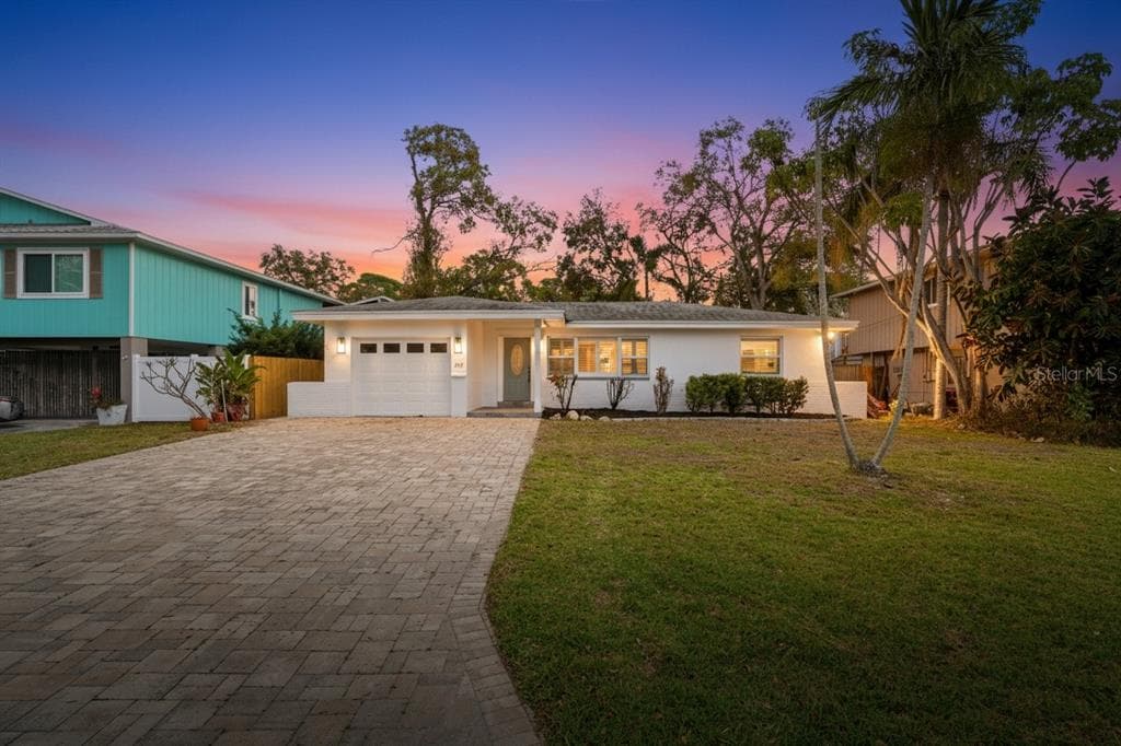 309 84TH AVENUE NE ST PETERSBURG, FL 33702