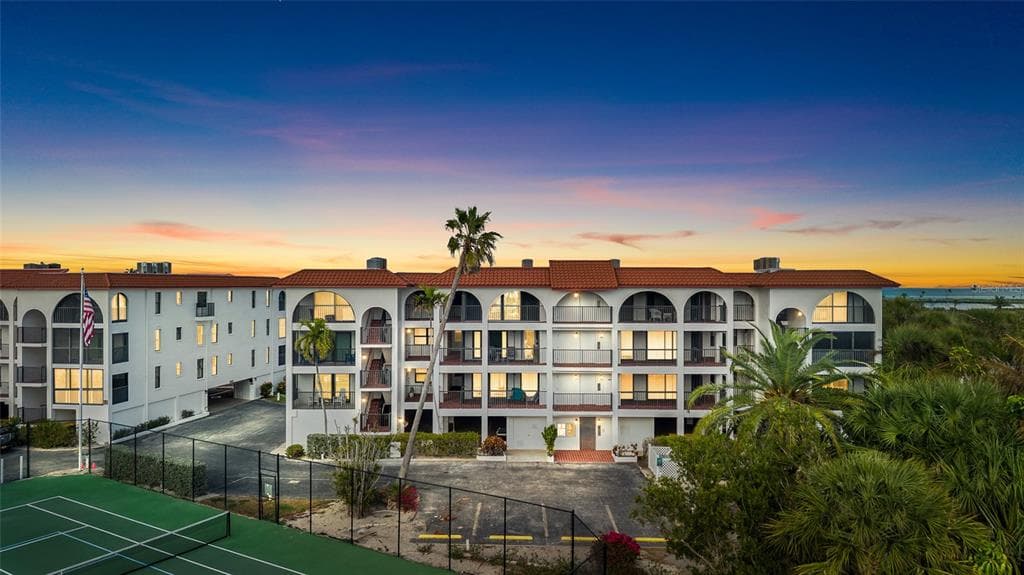 950 PALM AVENUE UNIT 101 BOCA GRANDE, FL 33921
