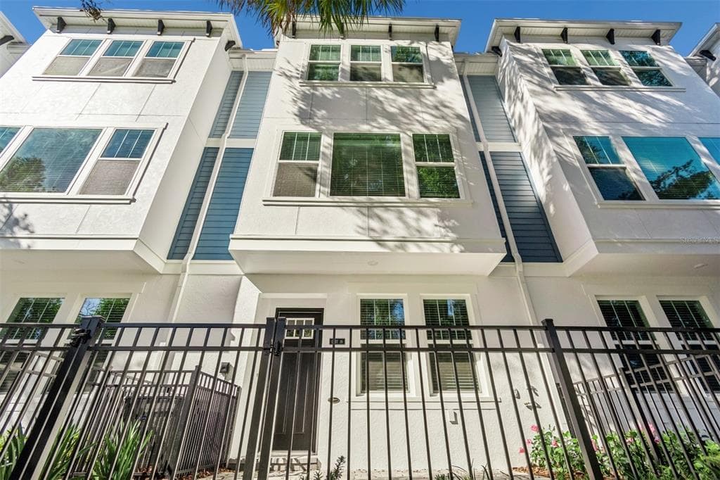 6605 N NEBRASKA AVENUE UNIT 19 TAMPA, FL 33604
