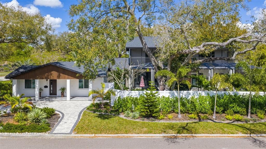 639 43RD AVENUE N ST PETERSBURG, FL 33703