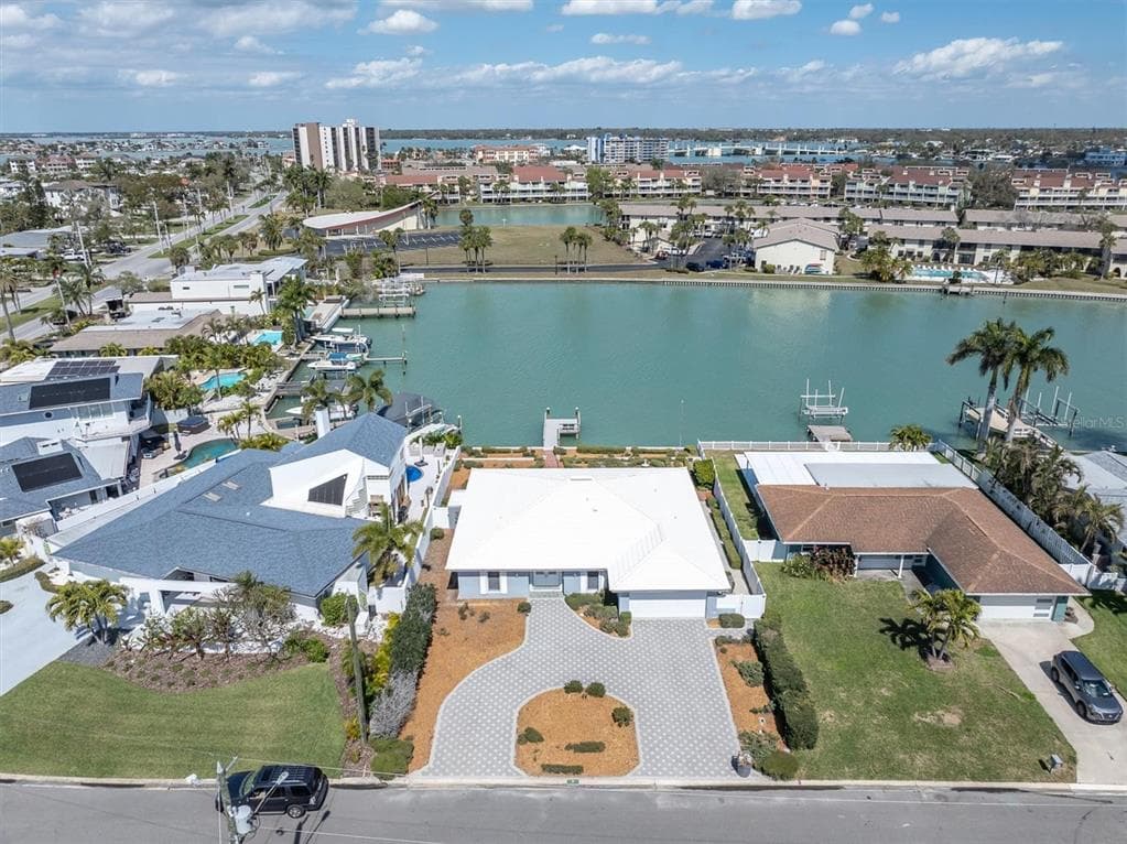 7 ISLAND DRIVE TREASURE ISLAND, FL 33706