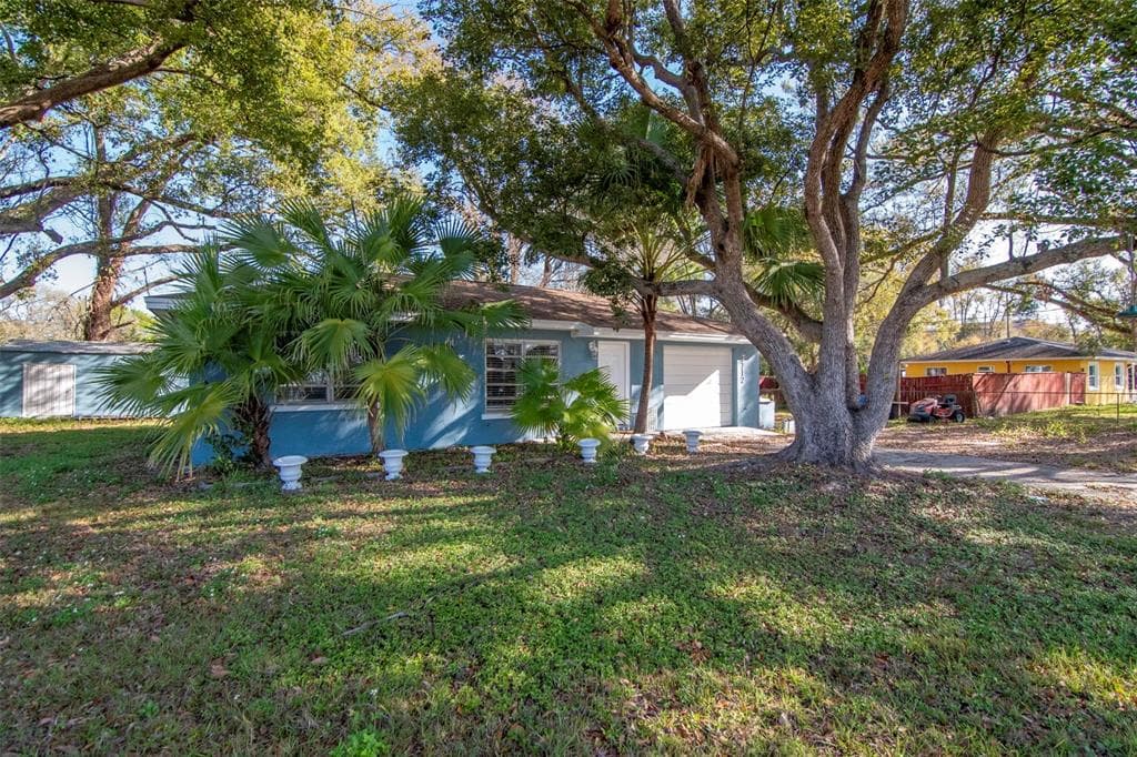 7712 E COMANCHE AVENUE TAMPA, FL 33610