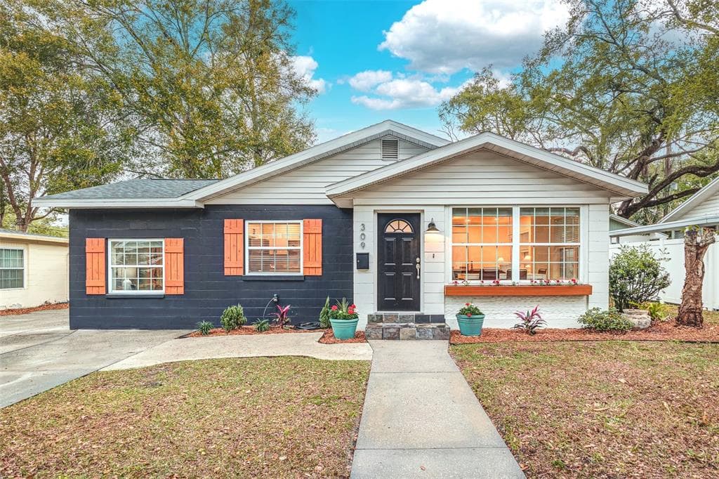 309 W PALM DRIVE LAKELAND, FL 33803