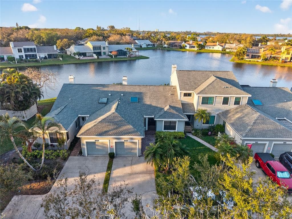 907 SAN CARLOS AVENUE NE ST PETERSBURG, FL 33702