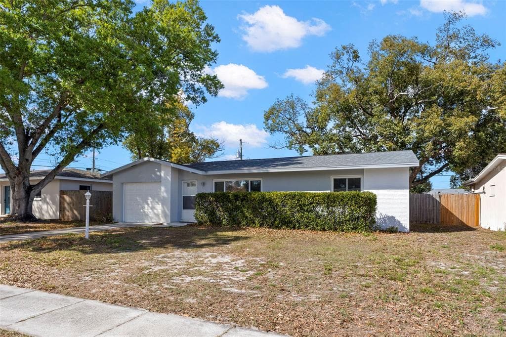 1712 CARLISLE STREET CLEARWATER, FL 33755