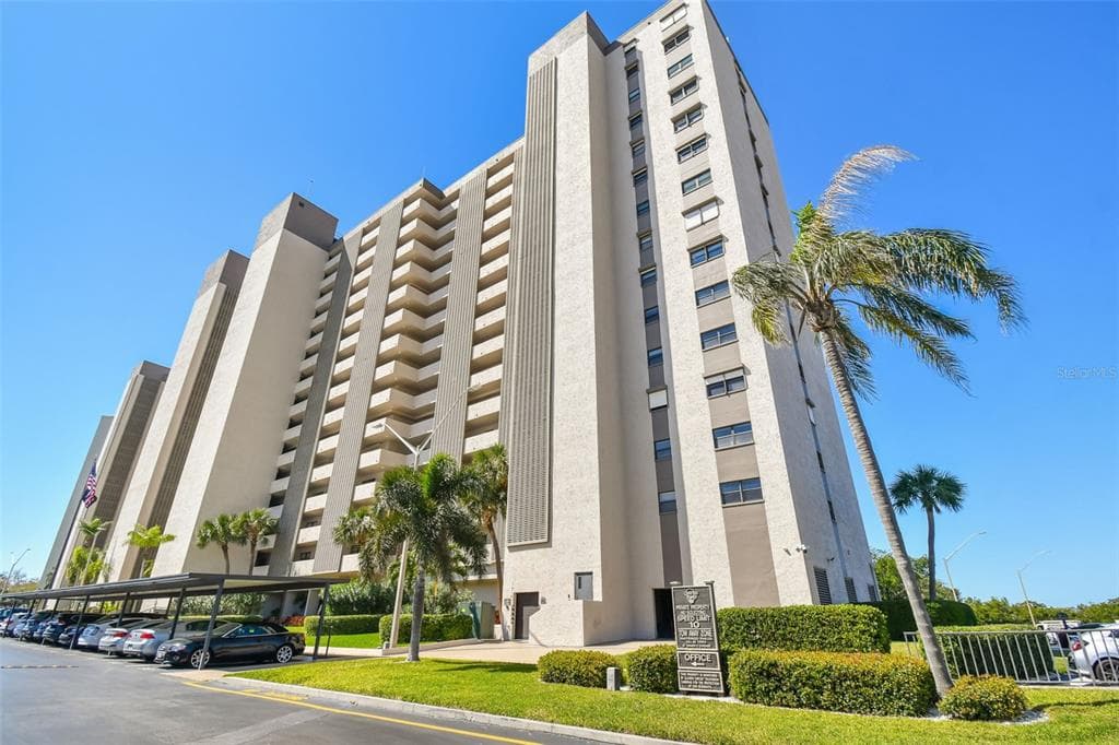 7050 SUNSET DRIVE S UNIT 605 SOUTH PASADENA, FL 33707