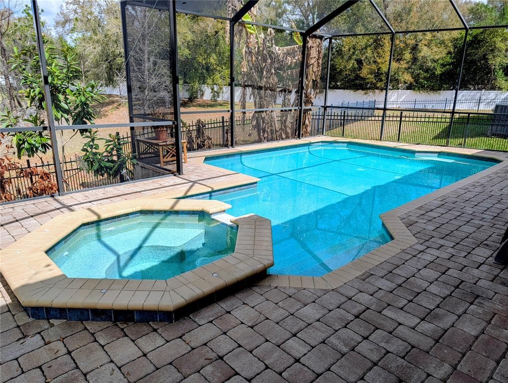 538 WESTCHESTER HILLS LANE VALRICO, FL 33594