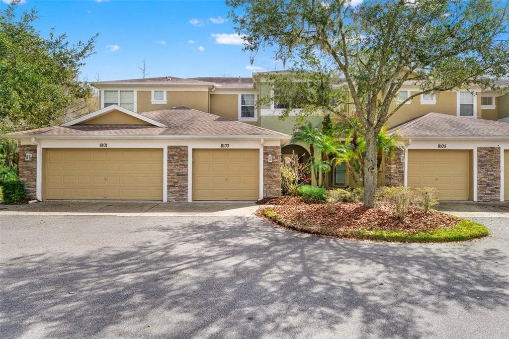 8103 STONE LEAF LANE TAMPA, FL 33647