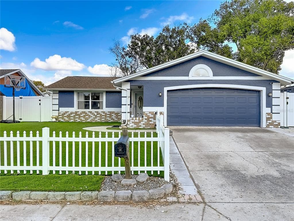 9430 PALM AVENUE PORT RICHEY, FL 34668